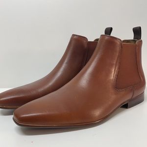 “Avent” cognac chelsea boot